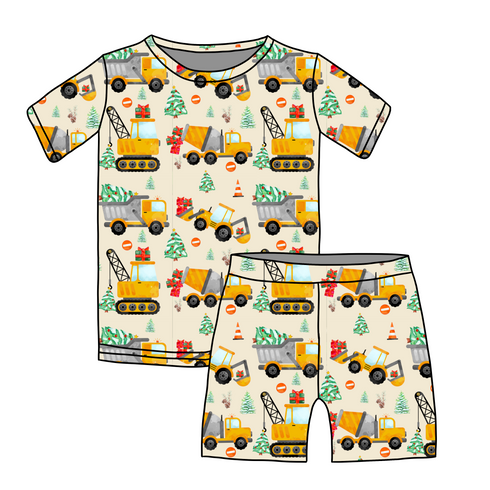 Holiday Builders Short sleeve top/Shorts set