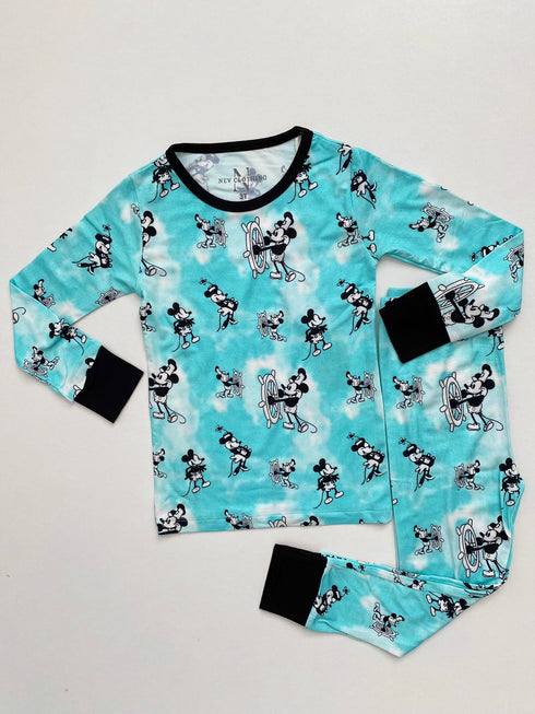 willie pajama set