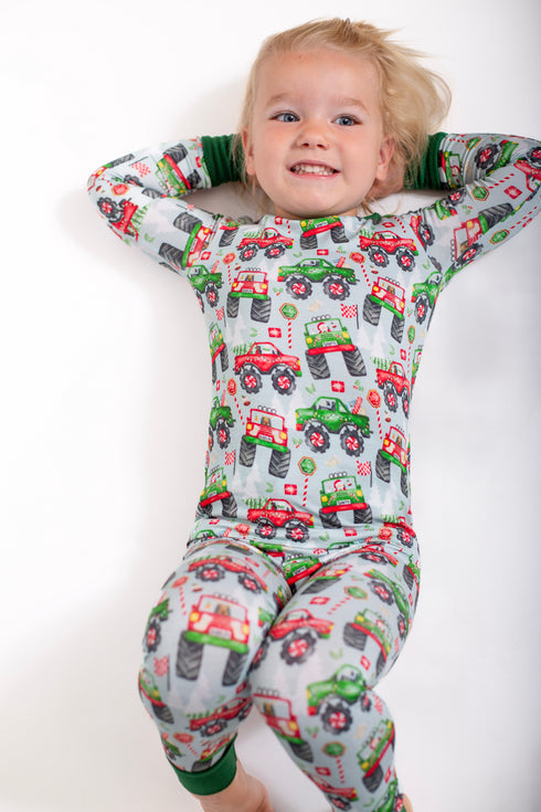 Holly Hauler Long sleeve top/pant Pajama set